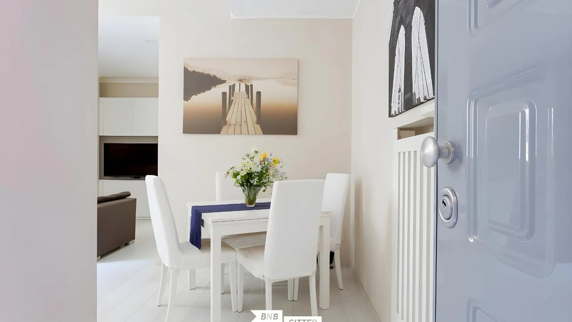 Central And Quiet Apartment - Milan Italy